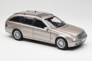 Mercedes E320 CDI W210 Estate Cubanite Plateado Kyosho 1:18 B66962188 Metal - imagen 6 de 8