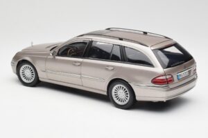 Mercedes E320 CDI W210 Estate Cubanite Plateado Kyosho 1:18 B66962188 Metal - imagen 7 de 8