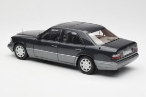 Mercedes E320 W124 Nautik Azul Metálico Dealer Edition AUTOart 1:18 B66040508 Metal - imagen 7 de 8