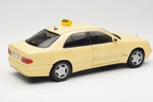 Mercedes E320 W210 Taxi Sun Star 1:18 1160 Metal - imagen 3 de 8