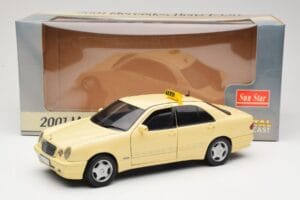 Mercedes E320 W210 Taxi Sun Star 1:18 1160 Metal - imagen 8 de 8