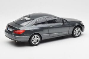 Mercedes E500 C207 Coupe Tenoric Gris Norev 1:18 183540 Metal - imagen 3 de 8