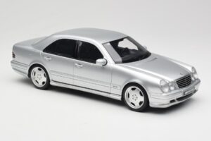 Mercedes E55 AMG W210 Brilliant Silver Otto 1:18 OT459 Resina - imagen 4 de 6