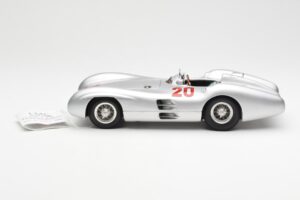 Mercedes W196 Streamliner #20 K. Kling French GP 1954 CMC 1:18 M-128B Metal - imagen 3 de 6