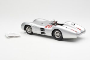 Mercedes W196 Streamliner #20 K. Kling French GP 1954 CMC 1:18 M-128B Metal - imagen 5 de 6