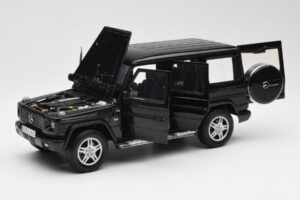 Mercedes G 500 W463 Negro Dealer Edition AUTOart 1:18 B66962143 Metal - imagen 2 de 8