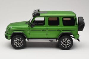 Mercedes G 63 AMG 4x4 Squared Green Hell Magno Almost Real 1:18 820821 Metal - imagen 4 de 8