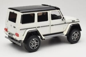 Mercedes G 63 AMG 4x4 Squared Polar White Almost Real 1:18 820203 Metal - imagen 3 de 8