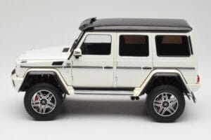 Mercedes G 63 AMG 4x4 Squared Polar White Almost Real 1:18 820203 Metal - imagen 4 de 8