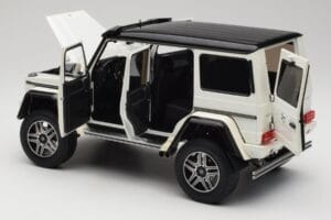 Mercedes G 63 AMG 4x4 Squared Polar White Almost Real 1:18 820203 Metal - imagen 5 de 8