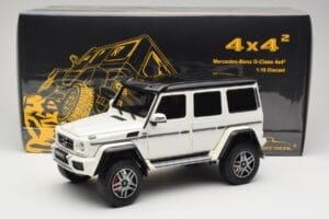 Mercedes G 63 AMG 4x4 Squared Polar White Almost Real 1:18 820203 Metal - imagen 8 de 8