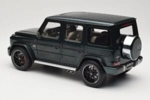 Mercedes G 63 AMG W463 Green Metallic Minichamps 1:18 110037066 Metal - imagen 7 de 8