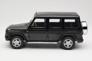 Mercedes G-Class G 500 W463 Smaragd Black Metallic AUTOart 1:18 76101 Metal - imagen 4 de 8