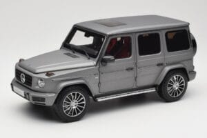 Mercedes G-Class G500 W463A Designo Platinum Magno Minichamps 1:18 B66960811 Metal