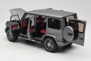 Mercedes G-Class G500 W463A Designo Platinum Magno Minichamps 1:18 B66960811 Metal - imagen 5 de 8