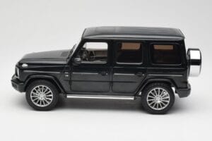 Mercedes G-Class G500 W463A Emerald Green Minichamps 1:18 B66960810 Metal - imagen 4 de 8