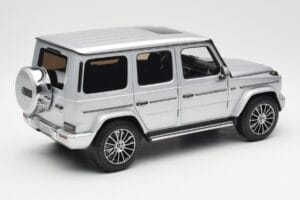 Mercedes G-Class G 500 W463A Iridium Silver Metallic Minichamps 1:18 113037112 Metal - imagen 3 de 8