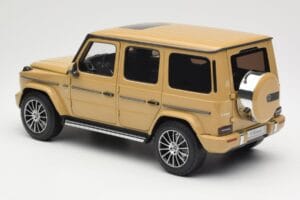Mercedes G-Class G 500 W463A Solarbeam Yellow Metallic Minichamps 1:18 113037108 Metal - imagen 7 de 8