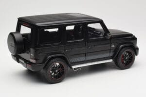 Mercedes G-Class G63 AMG W463A Matt Black Minichamps 1:18 110037064 Metal - imagen 3 de 8