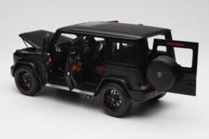 Mercedes G-Class G63 AMG W463A Matt Black Minichamps 1:18 110037064 Metal - imagen 5 de 8
