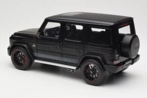 Mercedes G-Class G63 AMG W463A Matt Black Minichamps 1:18 110037064 Metal - imagen 7 de 8