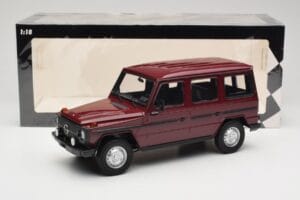 Mercedes G-Class W460 LWB Rojo Oscuro Minichamps 1:18 155038102 Metal - imagen 6 de 6