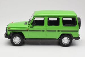Mercedes G-Class W460 LWB Verde Minichamps 1:18 155038101 Metal - imagen 3 de 6