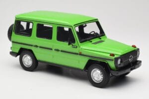 Mercedes G-Class W460 LWB Verde Minichamps 1:18 155038101 Metal - imagen 4 de 6