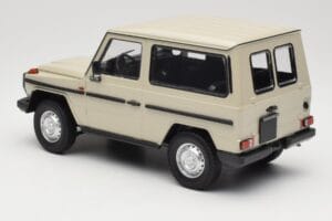 Mercedes G-Class W460 SWB Grey Metallic Minichamps 1:18 155038004 Metal - imagen 5 de 6