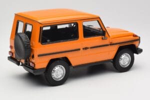 Mercedes G-Class W460 SWB Naranja Minichamps 1:18 155038000 Metal - imagen 2 de 6