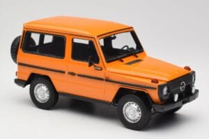 Mercedes G-Class W460 SWB Naranja Minichamps 1:18 155038000 Metal - imagen 4 de 6