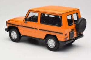 Mercedes G-Class W460 SWB Naranja Minichamps 1:18 155038000 Metal - imagen 5 de 6