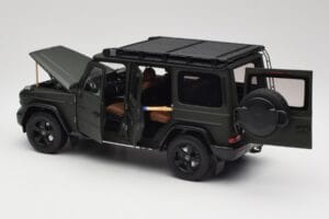 Mercedes G-Class W465 Verde Oliva Norev 1:18 B66960662 Metal - imagen 5 de 8
