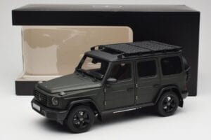 Mercedes G-Class W465 Verde Oliva Norev 1:18 B66960662 Metal - imagen 8 de 8
