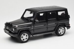 Mercedes G500 W463 Negro AUTOart 1:18 76216 Metal