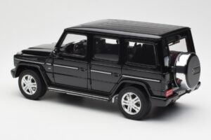 Mercedes G500 W463 Negro AUTOart 1:18 76216 Metal - imagen 7 de 8