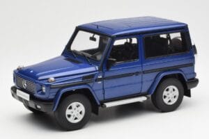 Mercedes G500 W463 SWB Azul AUTOart 1:18 76114 Metal