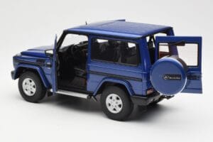 Mercedes G500 W463 SWB Azul AUTOart 1:18 76114 Metal - imagen 5 de 8
