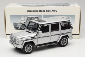 Mercedes G55 AMG W463 Plata AUTOart 1:18 76247 Metal - imagen 8 de 8