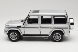 Mercedes G55 AMG W463 Plata AUTOart 1:18 76247 Metal - imagen 4 de 8
