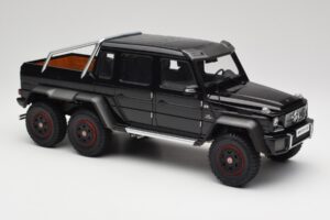 Mercedes AMG G63 W463 6x6 Gloss Negro AUTOart 1:18 76306 Compuesto - imagen 6 de 8