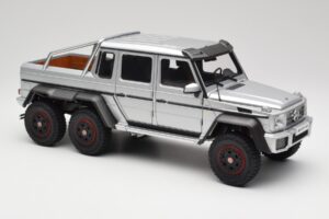 Mercedes AMG G63 W463 6x6 Iridium Plata AUTOart 1:18 76301 Compuesto - imagen 6 de 8