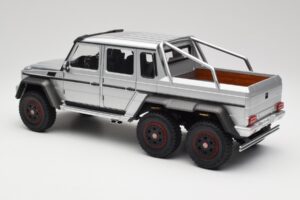 Mercedes AMG G63 W463 6x6 Iridium Plata AUTOart 1:18 76301 Compuesto - imagen 7 de 8