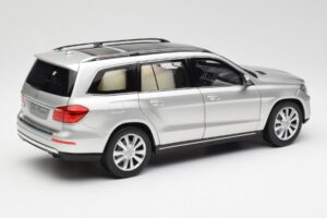 Mercedes GL-Class X166 Iridium Plata Metallic Norev 1:18 B66960097 Metal - imagen 3 de 8