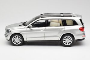 Mercedes GL-Class X166 Iridium Plata Metallic Norev 1:18 B66960097 Metal - imagen 4 de 8