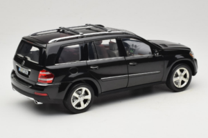 Mercedes GL X164 Period Brown Minichamps 1:18 B66962336 Metal - imagen 3 de 8