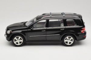 Mercedes GL X164 Period Brown Minichamps 1:18 B66962336 Metal - imagen 4 de 8