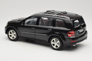 Mercedes GL X164 Period Brown Minichamps 1:18 B66962336 Metal - imagen 7 de 8