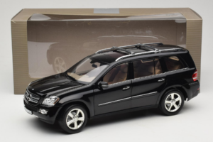 Mercedes GL X164 Tanzanite Blue Minichamps 1:18 B66962335 Metal - imagen 8 de 8