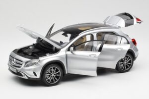 Mercedes GLA X156 Polar Plata Metalizado Norev 1:18 B66960267 Metal - imagen 2 de 8